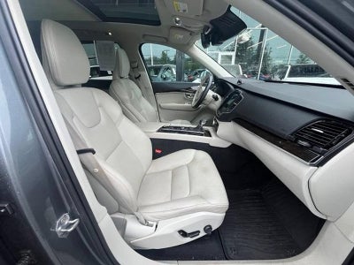 2019 Volvo XC90 T6 AWD Momentum