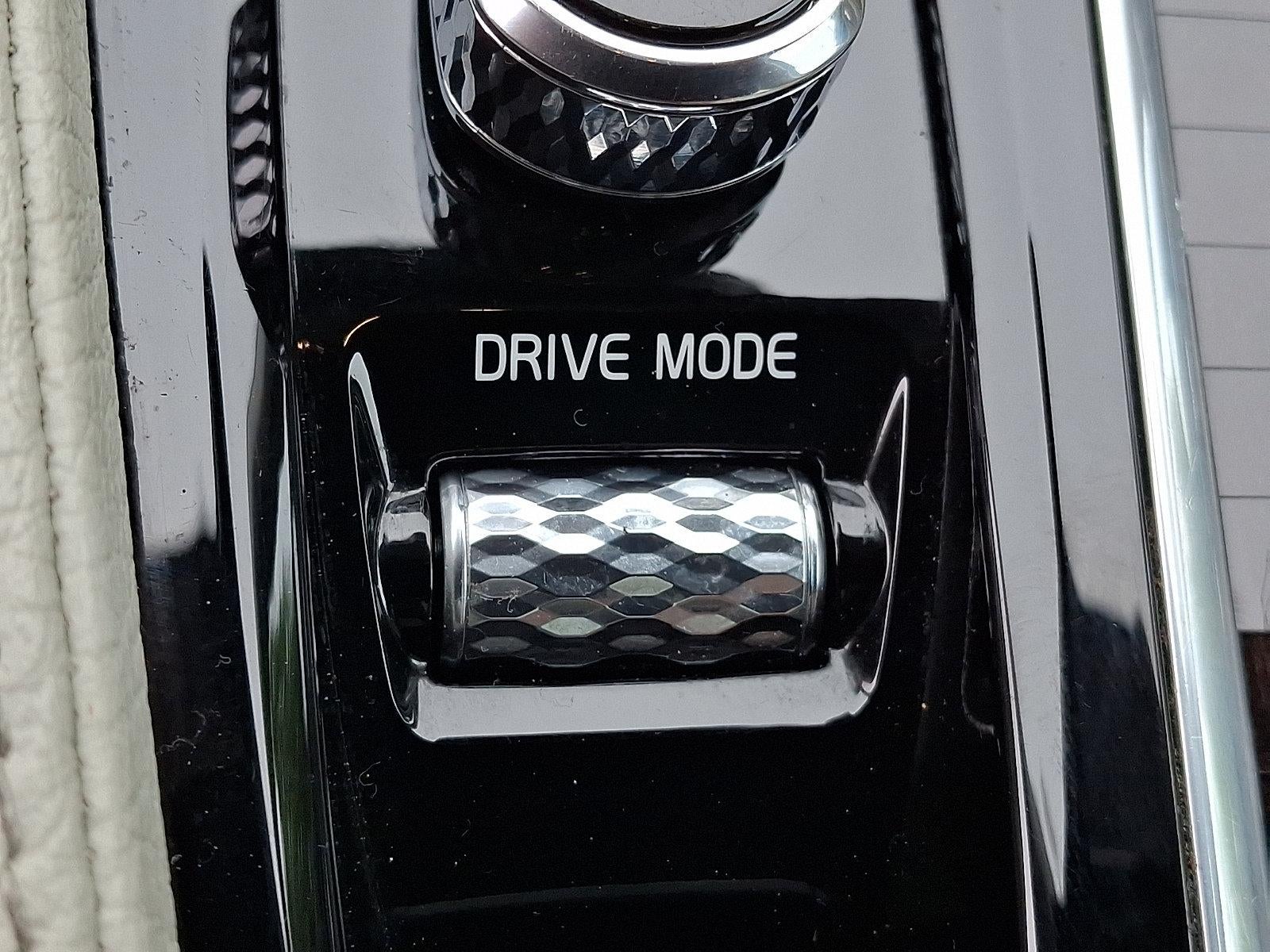 2019 Volvo XC90 T6 AWD Momentum