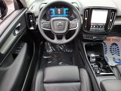 2023 Volvo XC40 B5 AWD Plus Dark Theme