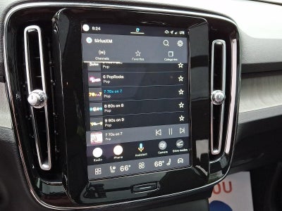 2023 Volvo XC40 B5 AWD Plus Dark Theme