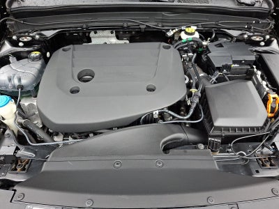 2023 Volvo XC40 B5 AWD Plus Dark Theme