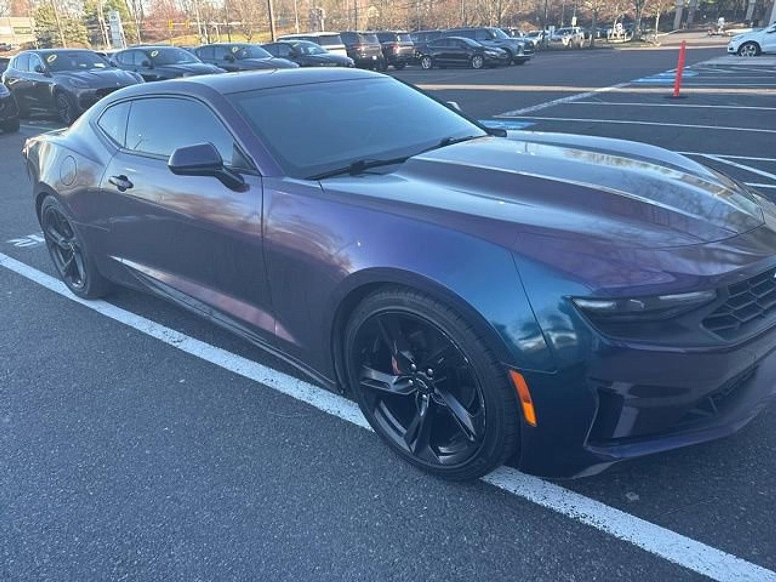 2021 Chevrolet Camaro 2dr Coupe 2LT