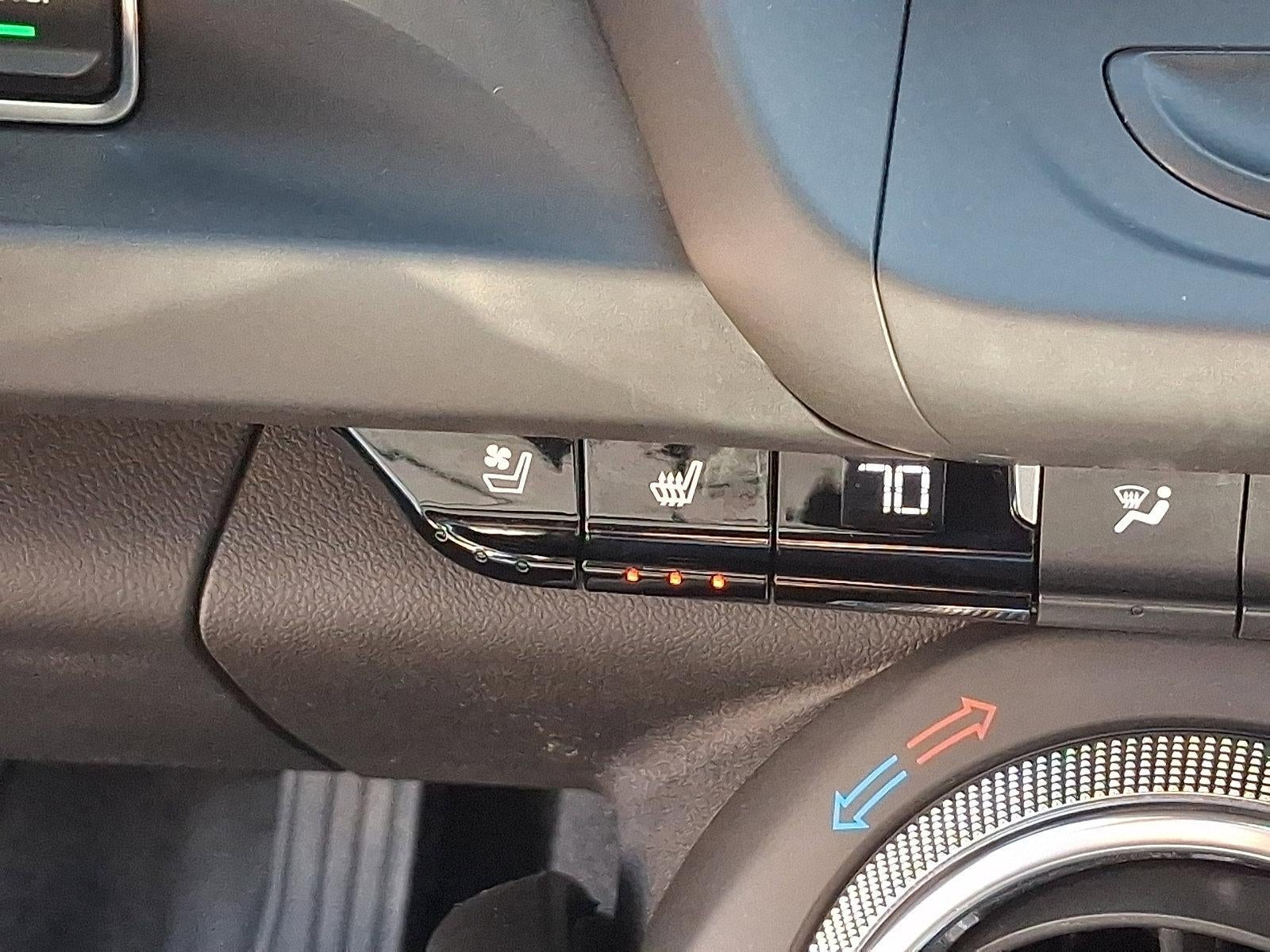 2021 Chevrolet Camaro 2dr Coupe 2LT