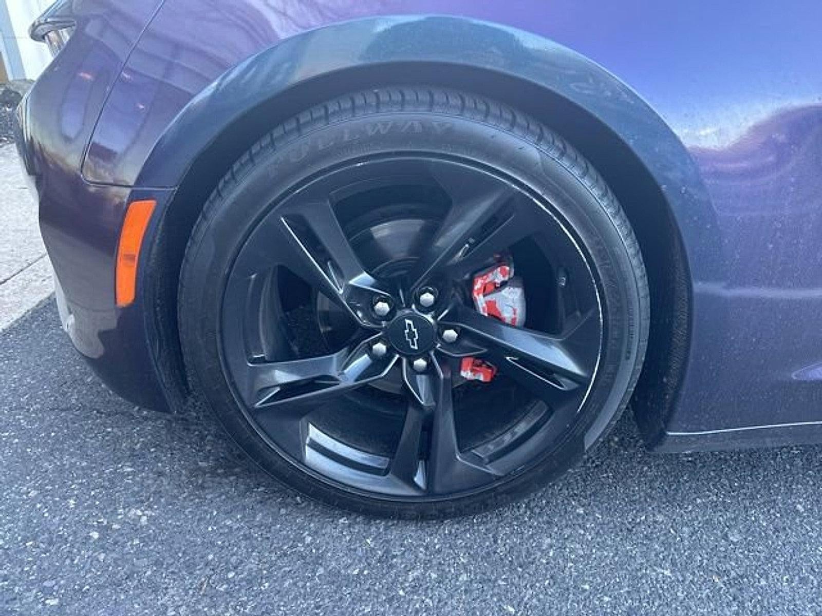 2021 Chevrolet Camaro 2dr Coupe 2LT