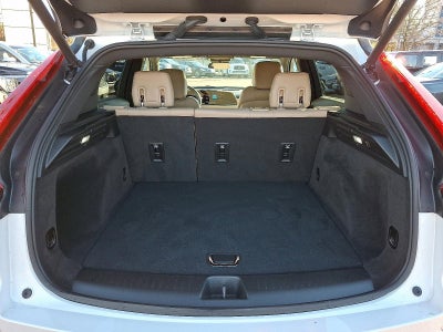 2024 Cadillac XT4 AWD 4dr Luxury