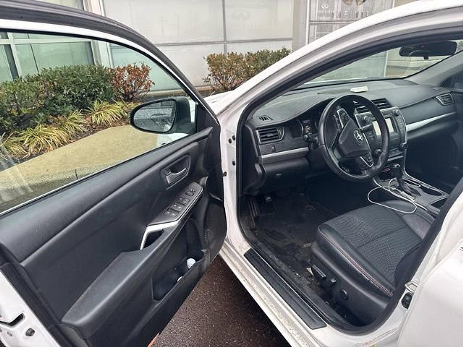 2015 Toyota Camry 4dr Sdn I4 Auto SE (SE)