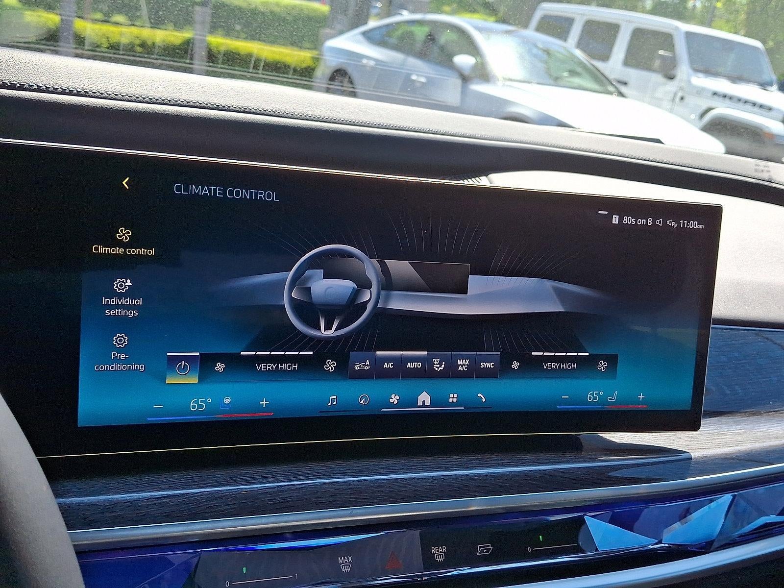 2025 BMW 740i xDrive Sedan