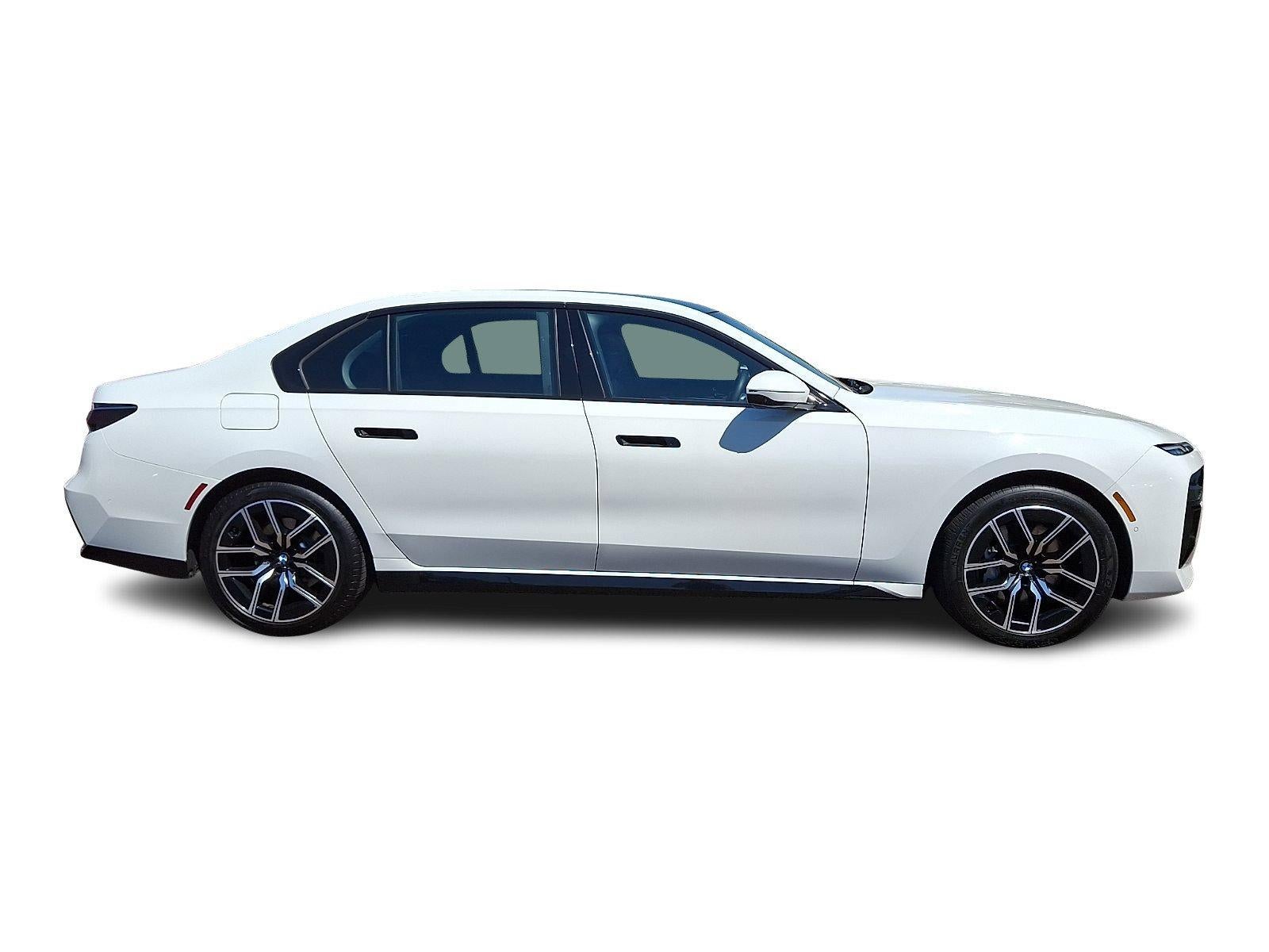2025 BMW 740i xDrive Sedan
