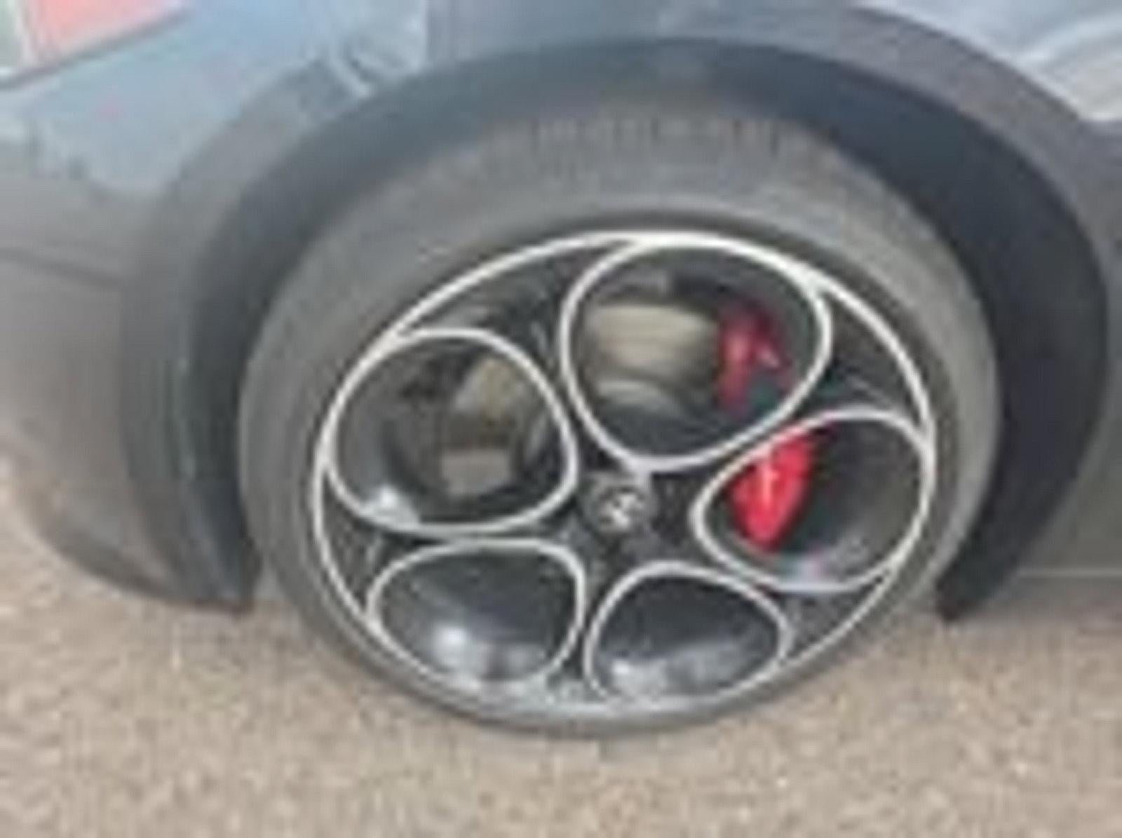 2024 Alfa Romeo Giulia Veloce AWD