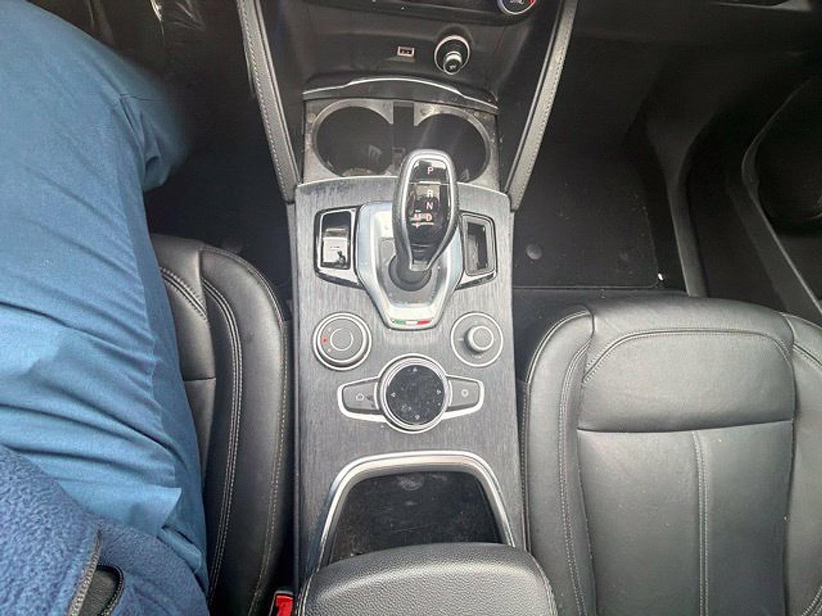 2023 Alfa Romeo Stelvio Sprint AWD