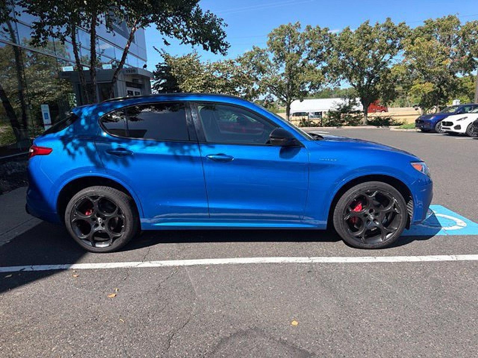 2023 Alfa Romeo Stelvio Veloce AWD