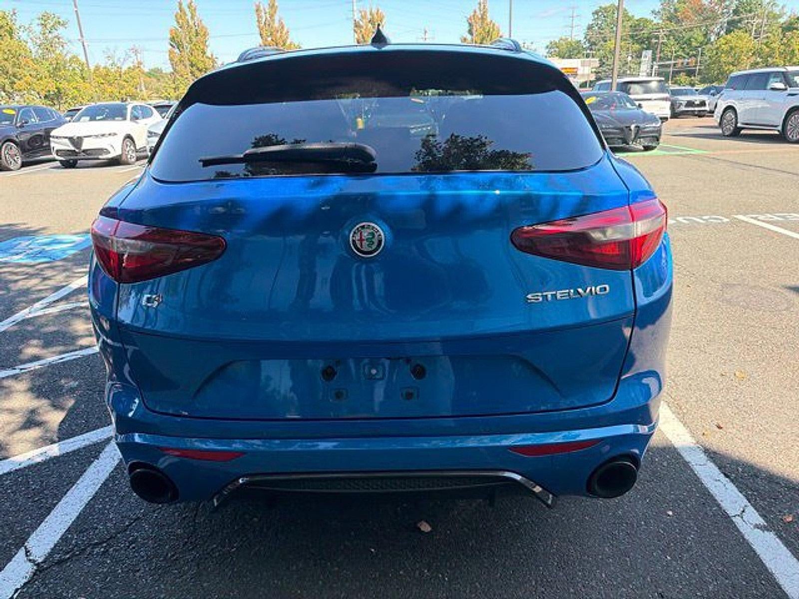 2023 Alfa Romeo Stelvio Veloce AWD
