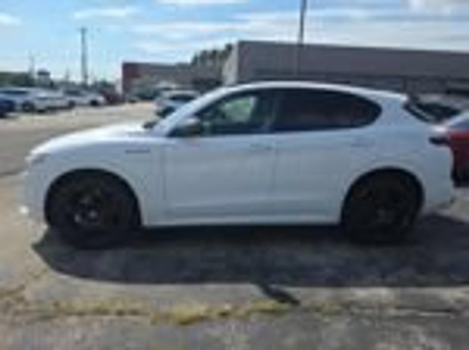 2023 Alfa Romeo Stelvio Estrema AWD