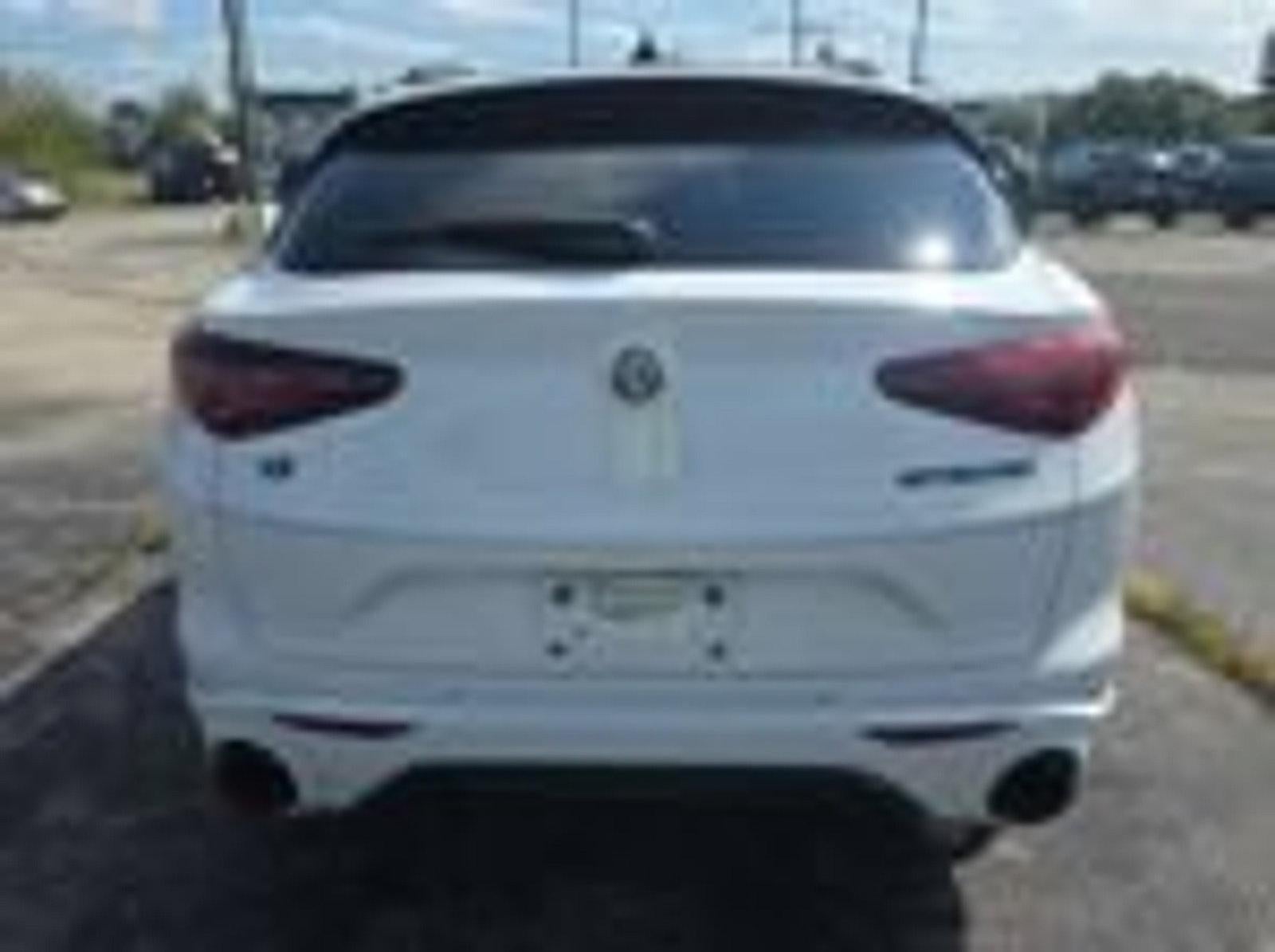 2023 Alfa Romeo Stelvio Estrema AWD