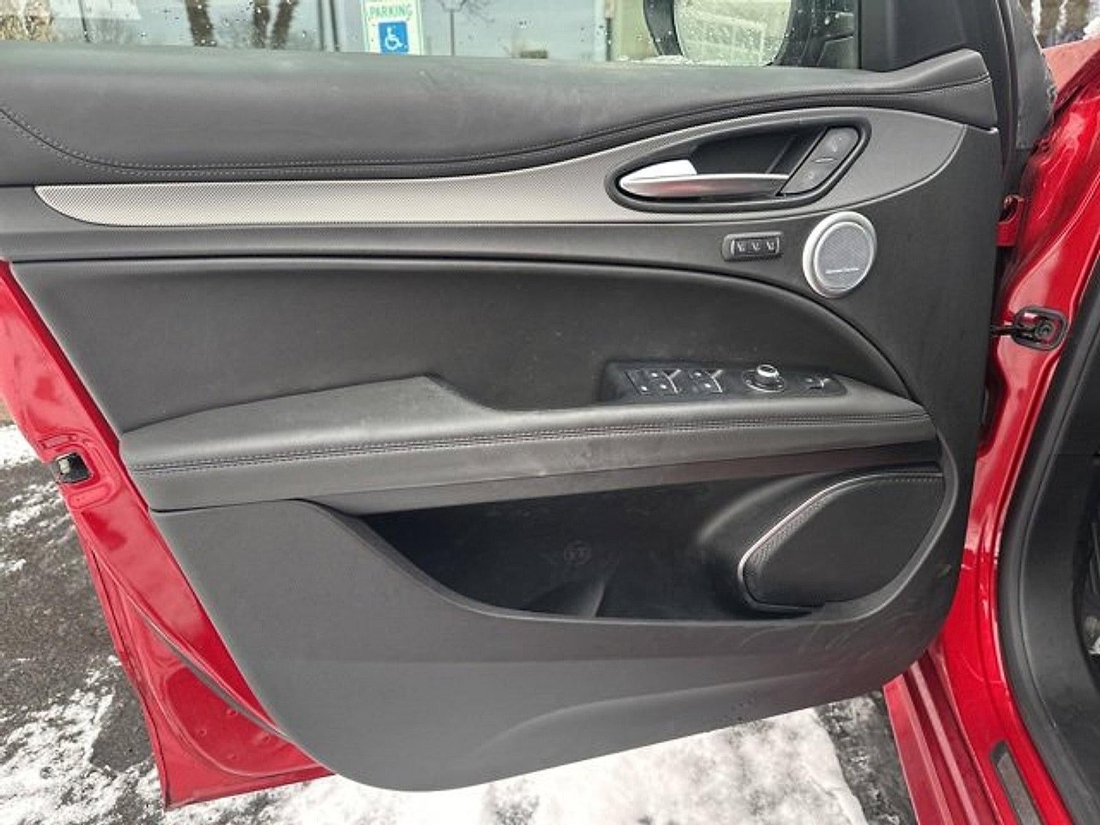 2023 Alfa Romeo Stelvio Veloce AWD