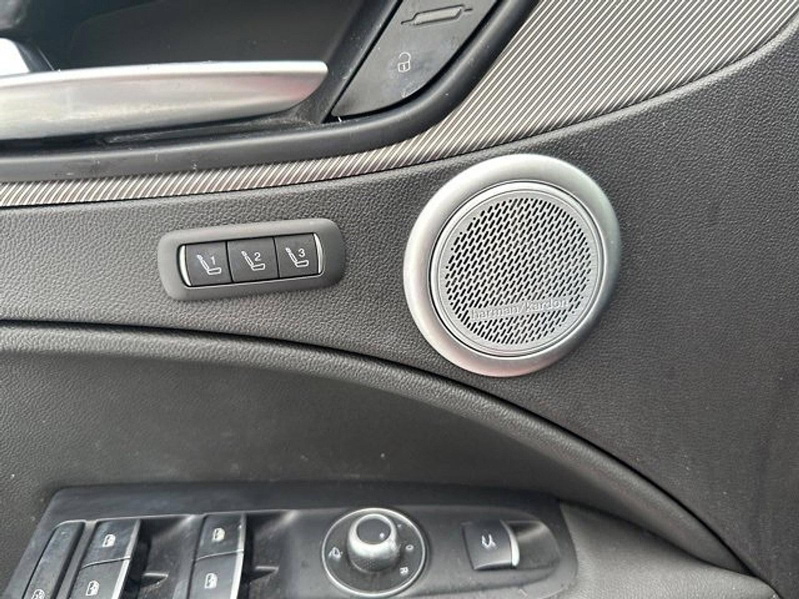 2023 Alfa Romeo Stelvio Veloce AWD