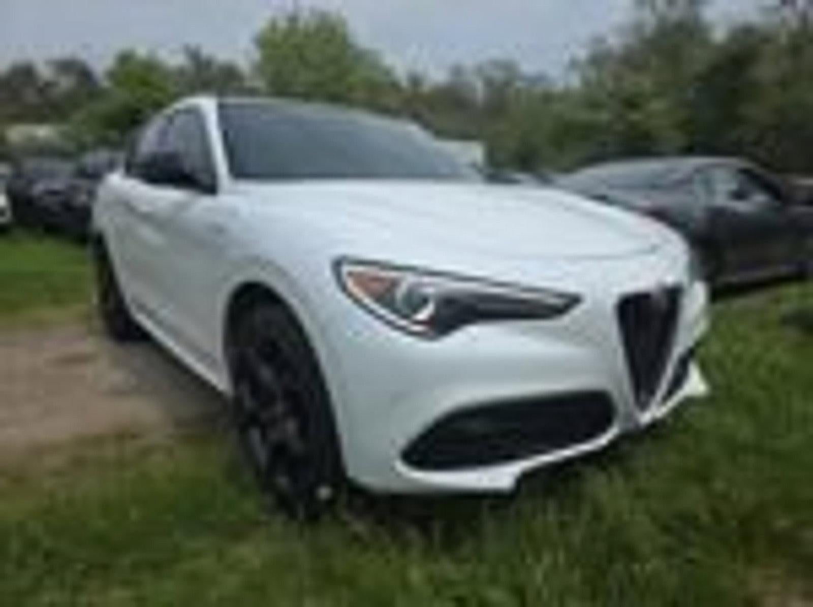 2023 Alfa Romeo Stelvio Veloce AWD