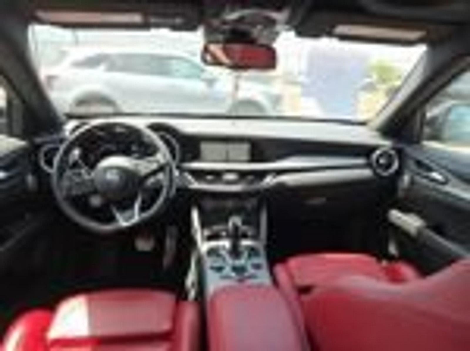2024 Alfa Romeo Stelvio Veloce AWD