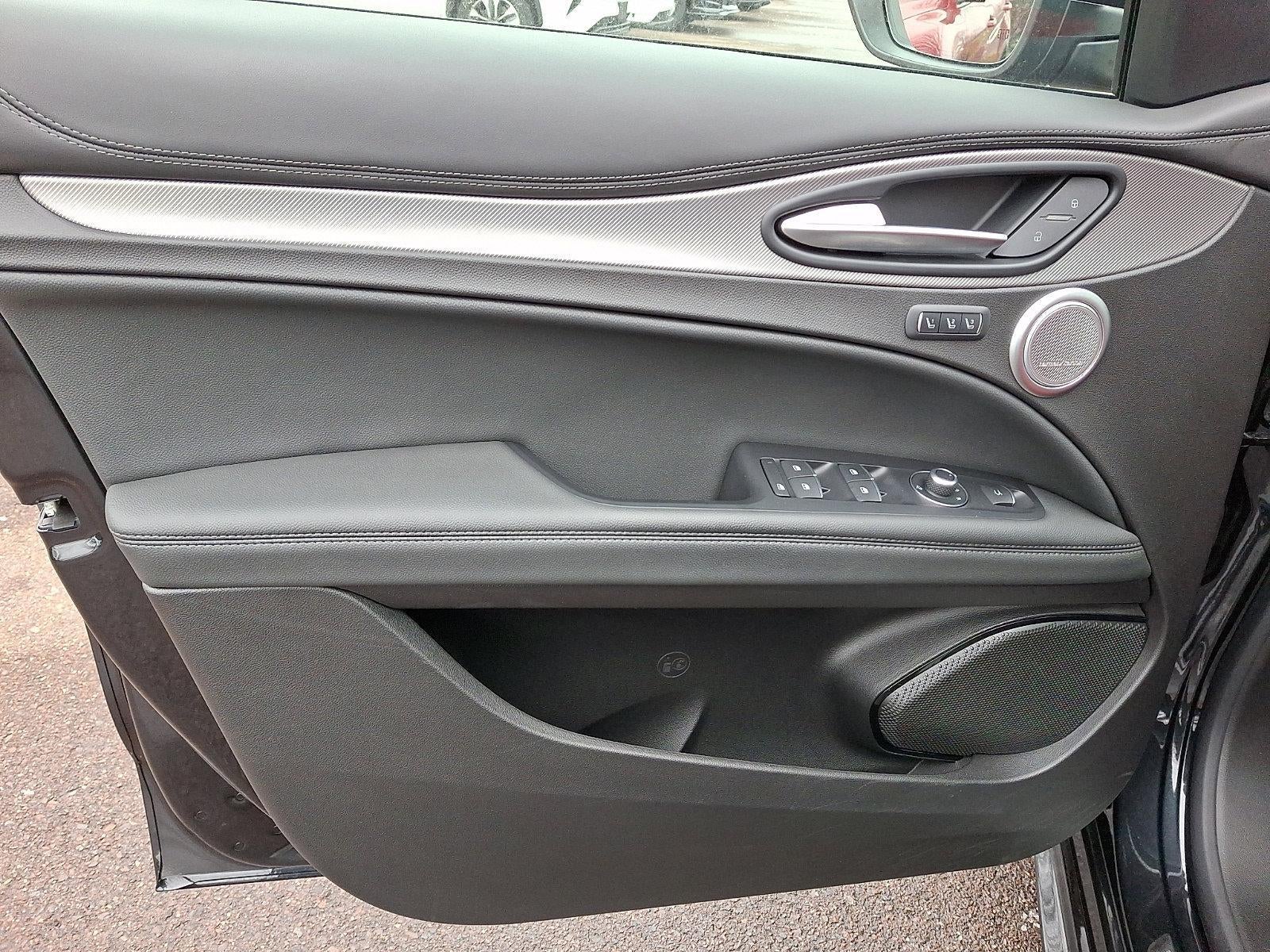 2024 Alfa Romeo Stelvio Veloce AWD