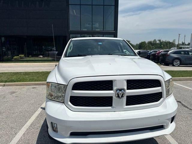2015 RAM 1500 4WD Crew Cab 5.7 Ft Box Express