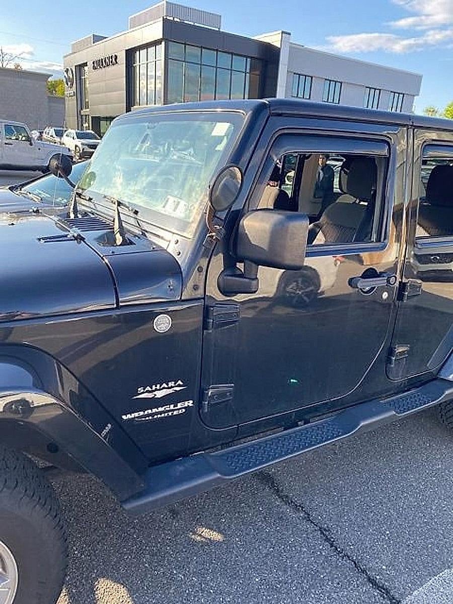 2011 Jeep Wrangler Unlimited 4WD 4dr Sahara