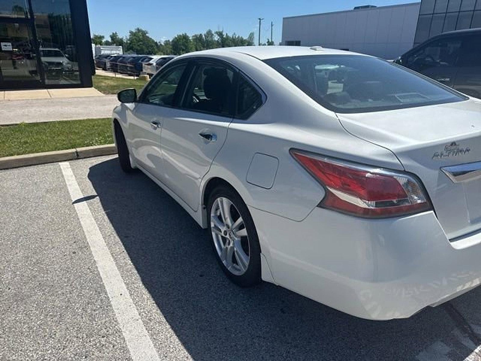 2014 Nissan Altima 4dr Sdn V6 3.5 SL
