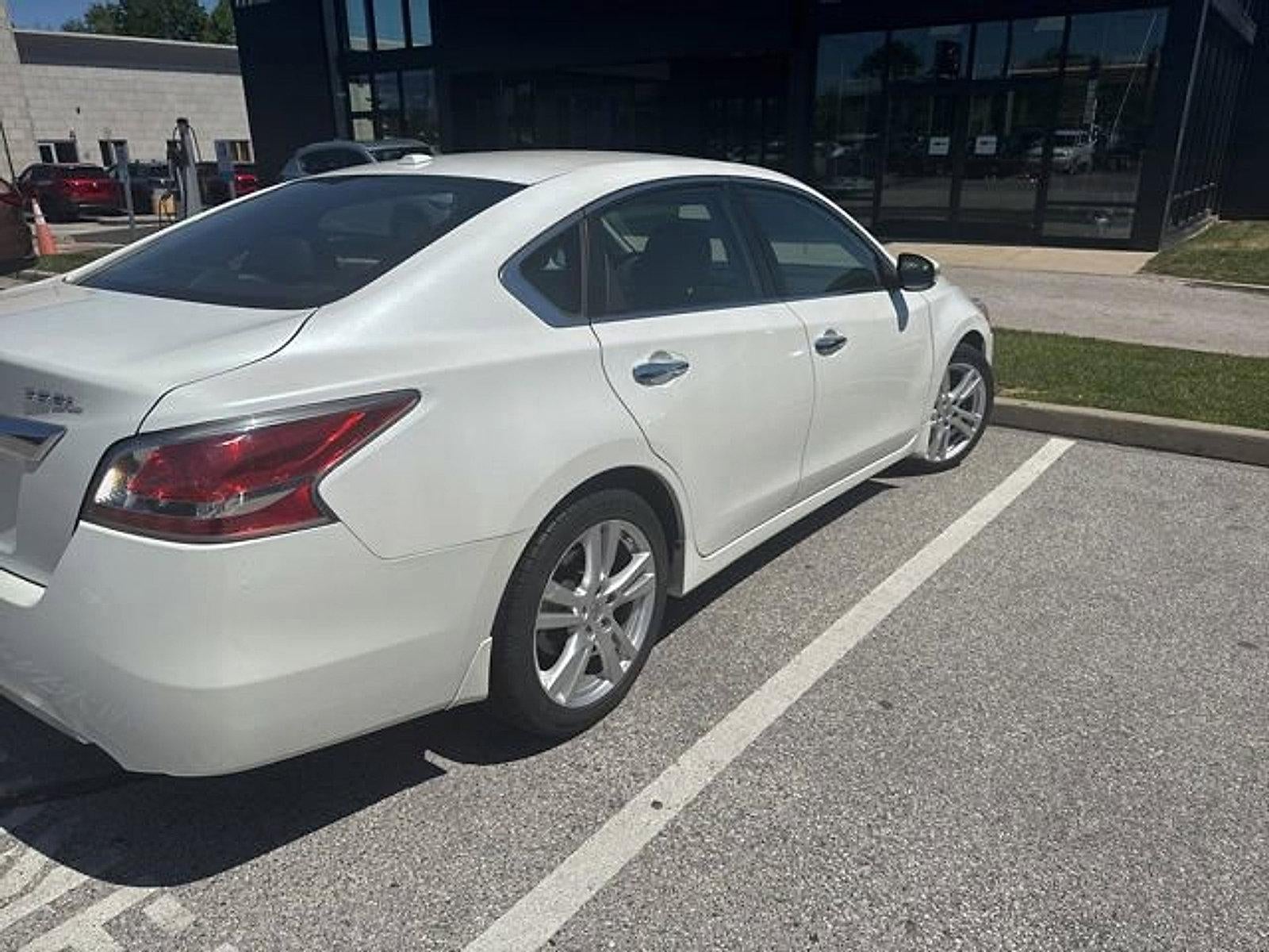 2014 Nissan Altima 4dr Sdn V6 3.5 SL