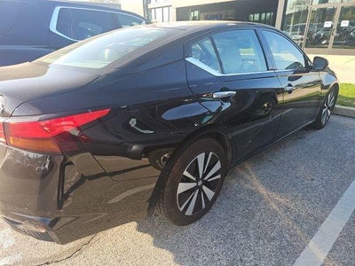 2020 Nissan Altima 2.5 SV Sedan
