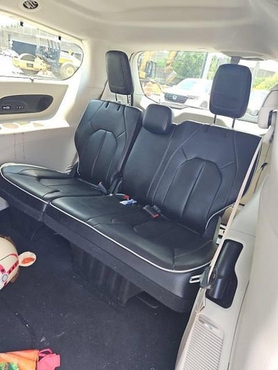2022 Chrysler Pacifica Limited AWD
