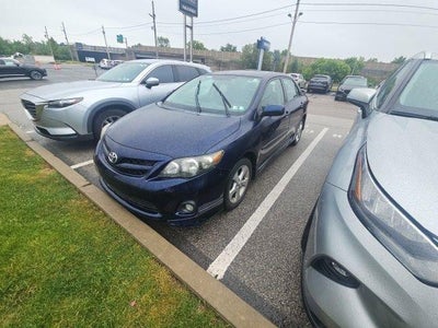 2013 Toyota Corolla 4dr Sdn Auto S (Natl)