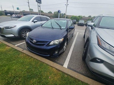 2013 Toyota Corolla 4dr Sdn Auto S (Natl)