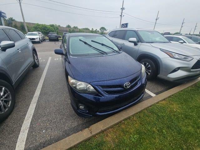 2013 Toyota Corolla 4dr Sdn Auto S (Natl)