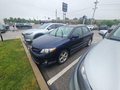 2013 Toyota Corolla 4dr Sdn Auto S (Natl)