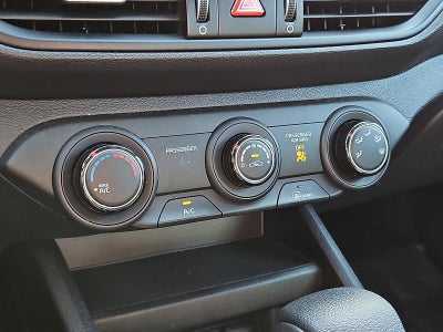 2022 Kia Forte LXS IVT