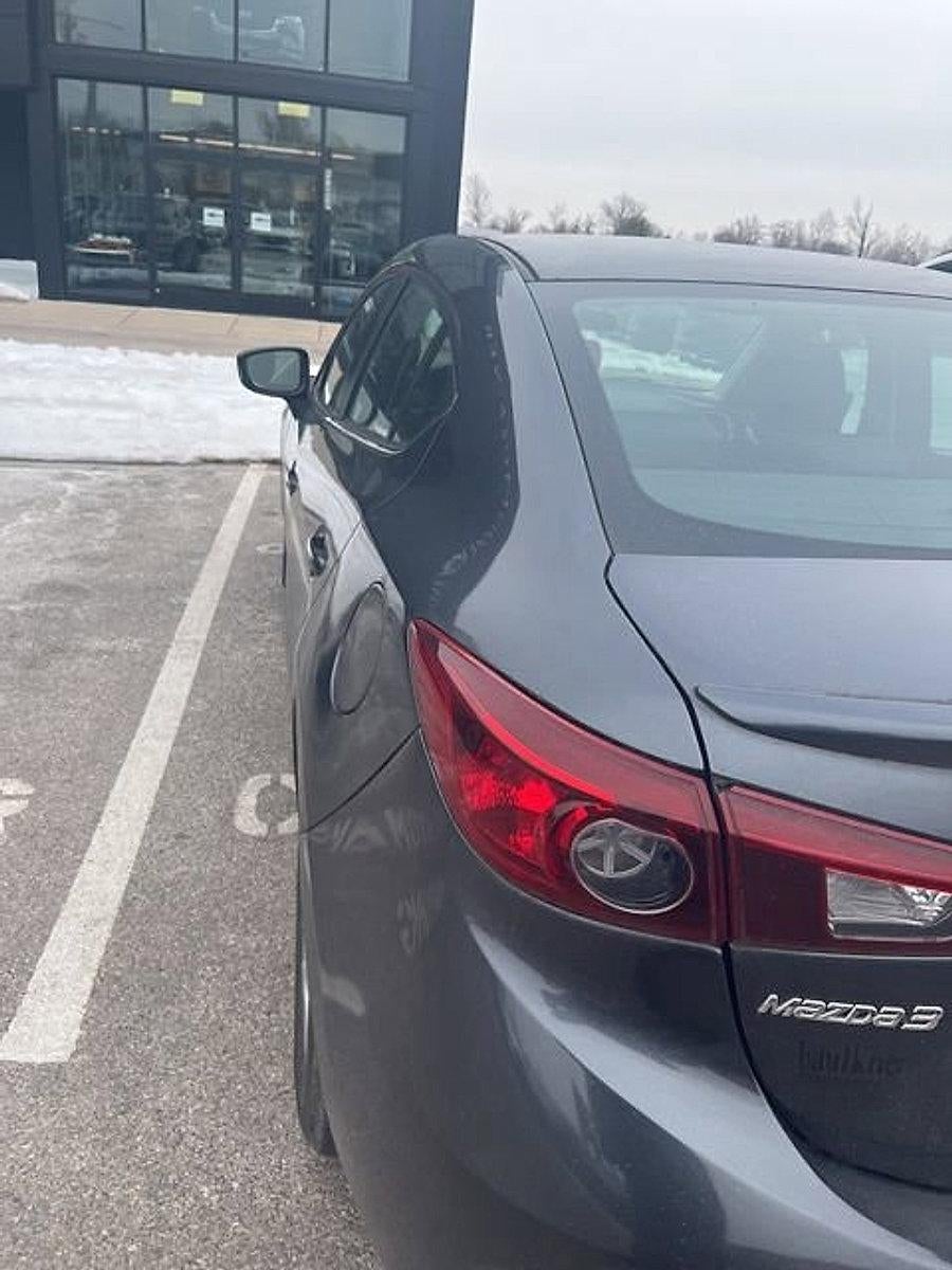 2015 Mazda Mazda3 4dr Sdn Auto i Touring