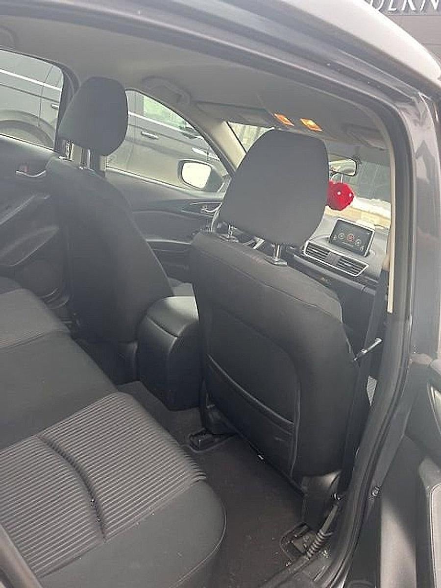 2015 Mazda Mazda3 4dr Sdn Auto i Touring