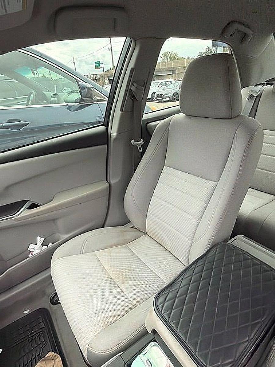2015 Toyota Camry 4dr Sdn I4 Auto LE (SE)