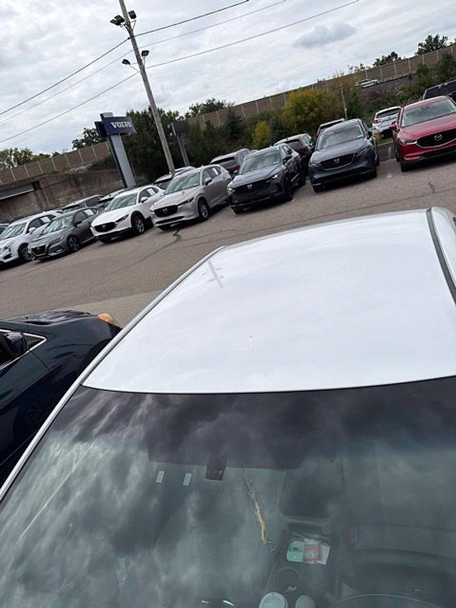 2015 Toyota Camry 4dr Sdn I4 Auto LE (SE)
