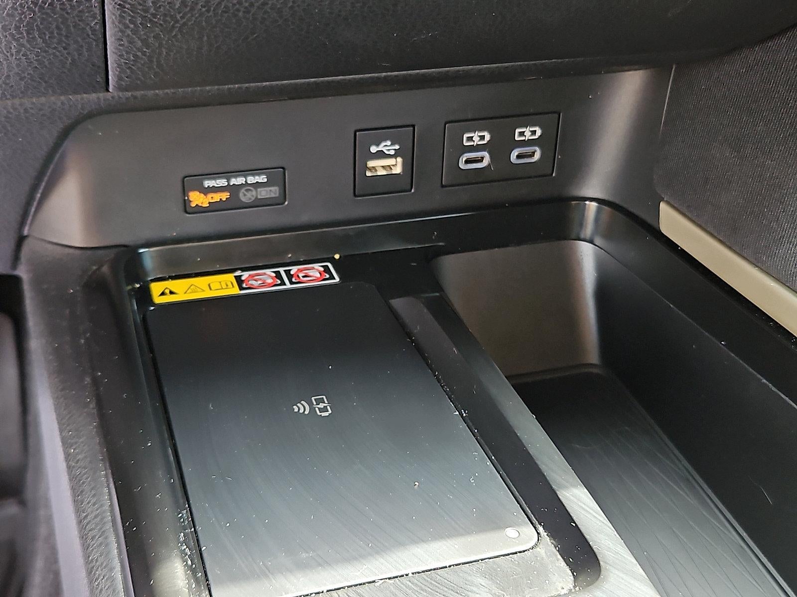 2025 Toyota Camry LE (SE)