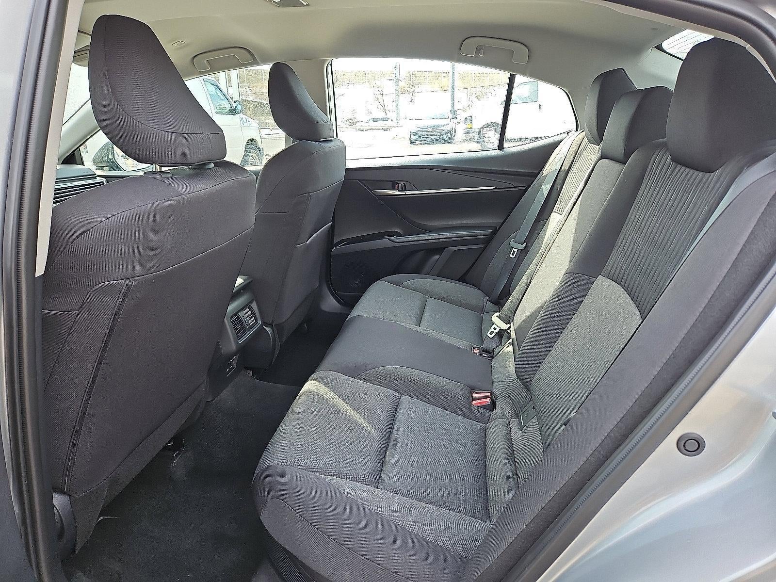 2025 Toyota Camry LE AWD (Natl)