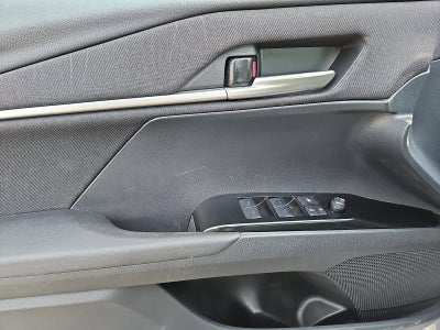 2025 Toyota Camry LE AWD (Natl)