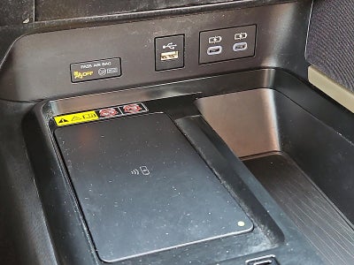 2025 Toyota Camry LE AWD (Natl)