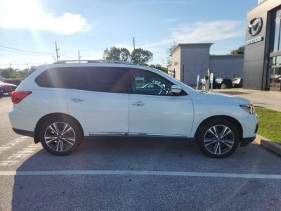 2017 Nissan Pathfinder 4x4 Platinum