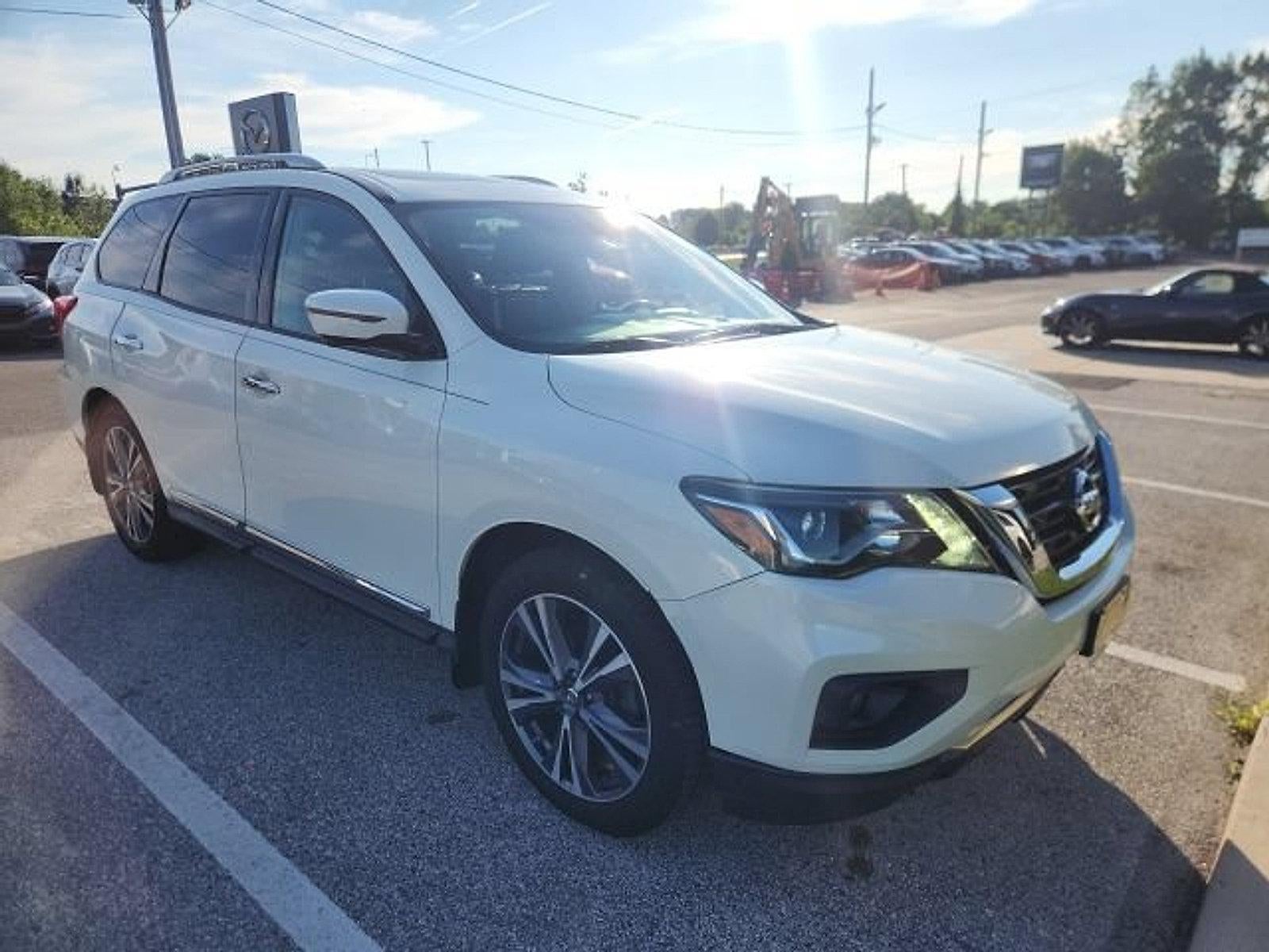 2017 Nissan Pathfinder 4x4 Platinum