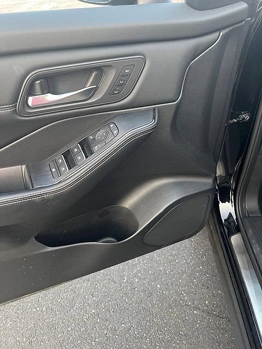 2025 Nissan Rogue AWD SL