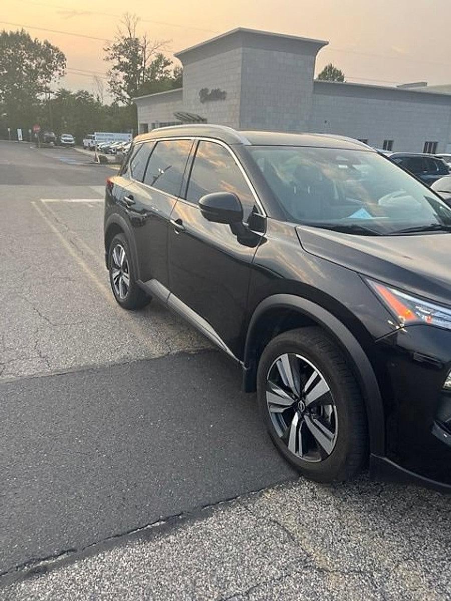 2025 Nissan Rogue AWD SL