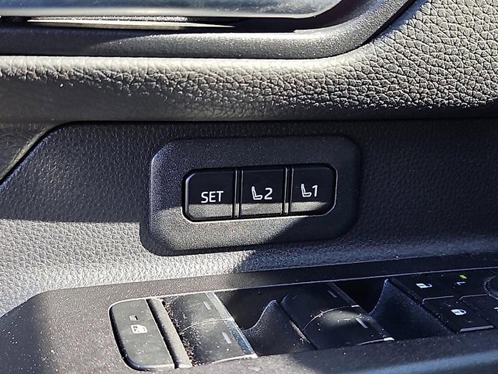 2025 Toyota Land Cruiser 4WD (Natl)