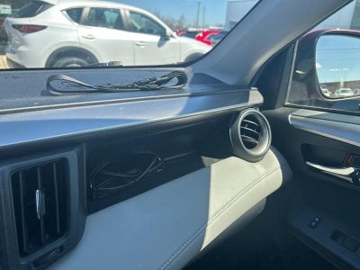 2017 Toyota RAV4 XLE AWD (Natl)