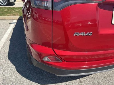 2017 Toyota RAV4 XLE AWD (Natl)