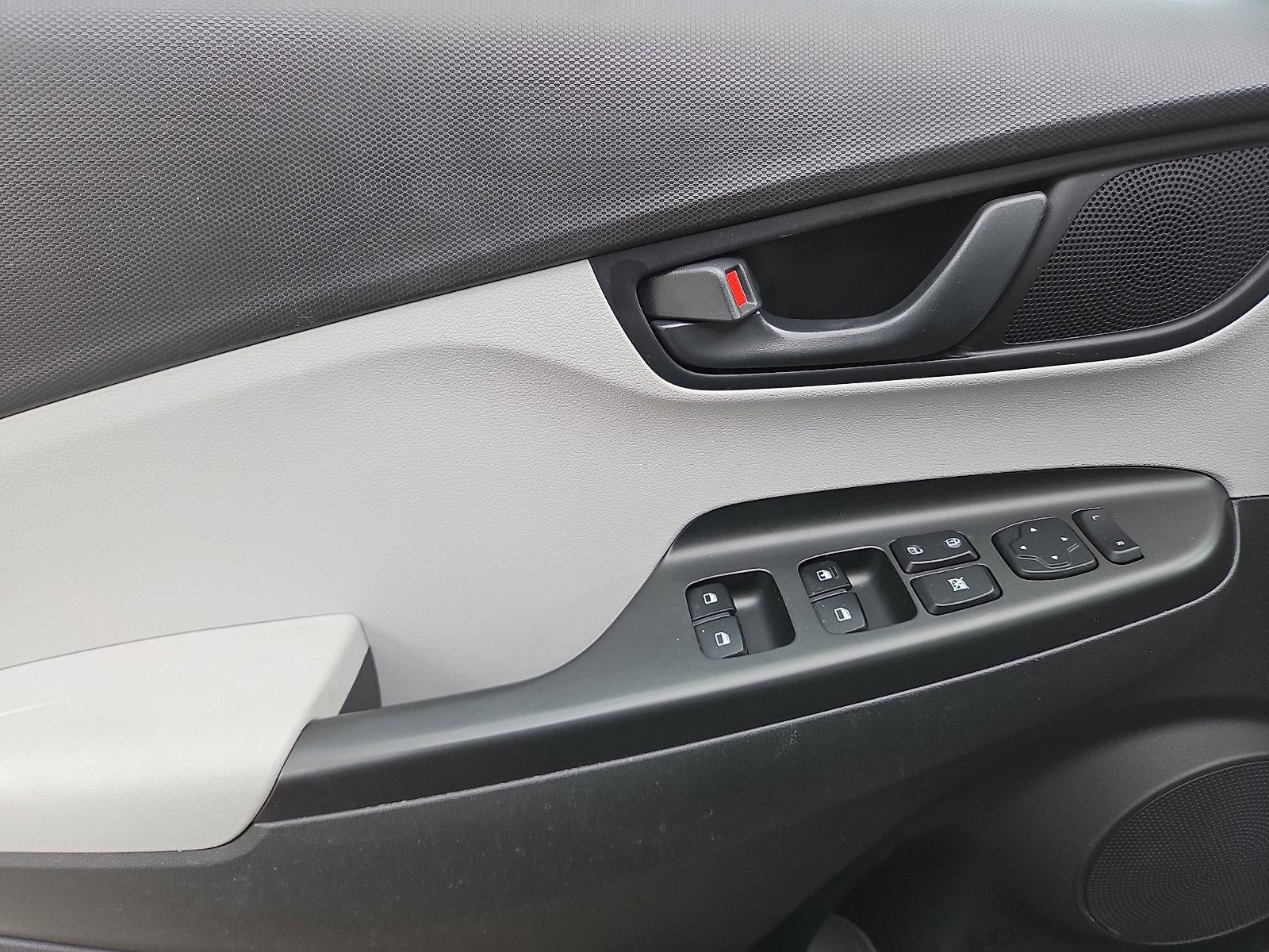 2023 Hyundai KONA SE Auto AWD